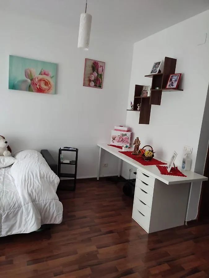 1 Room Apartment In Titan Bukarest