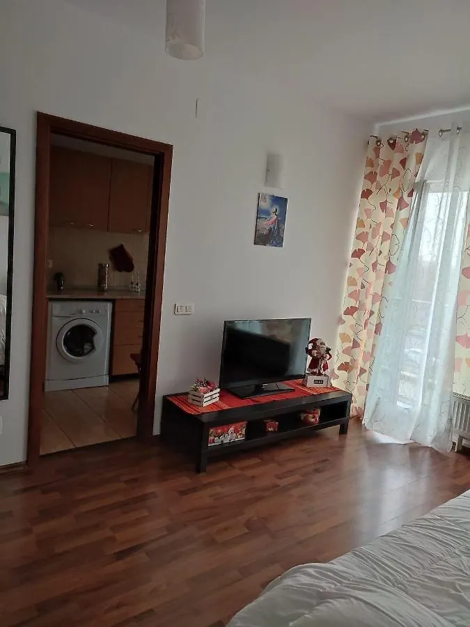 1 Room Apartment In Titan Bucharest 0*,  Romania